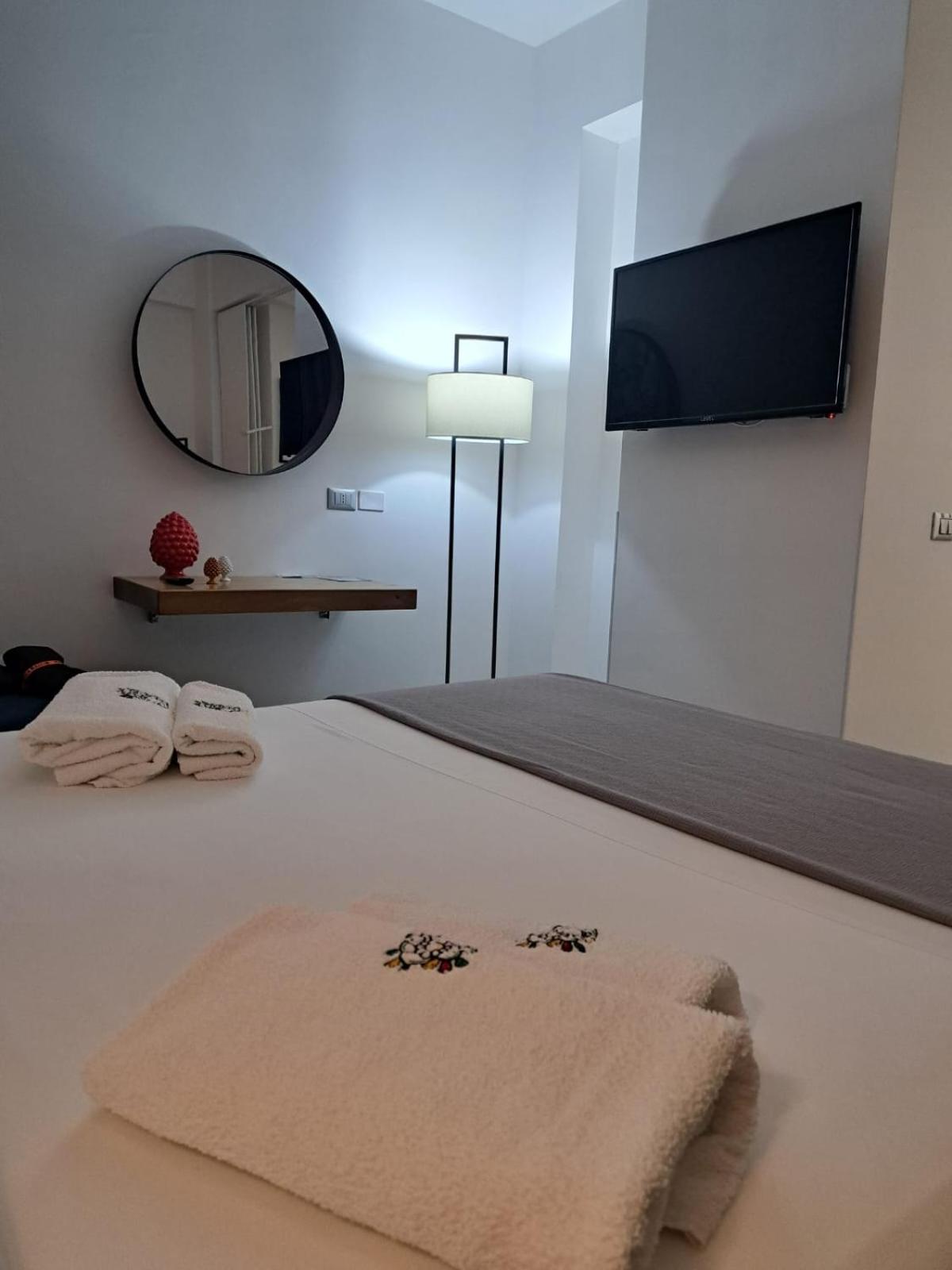 Sikelia Superior Rooms Milazzo Kültér fotó